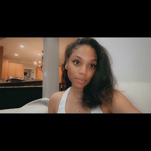 Meet your Posher, Lorna